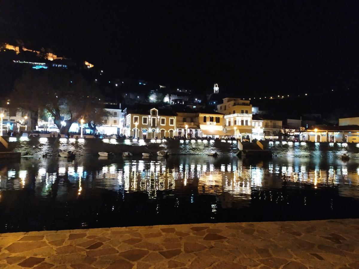 Nafpaktos Beach Apartment ภายนอก รูปภาพ