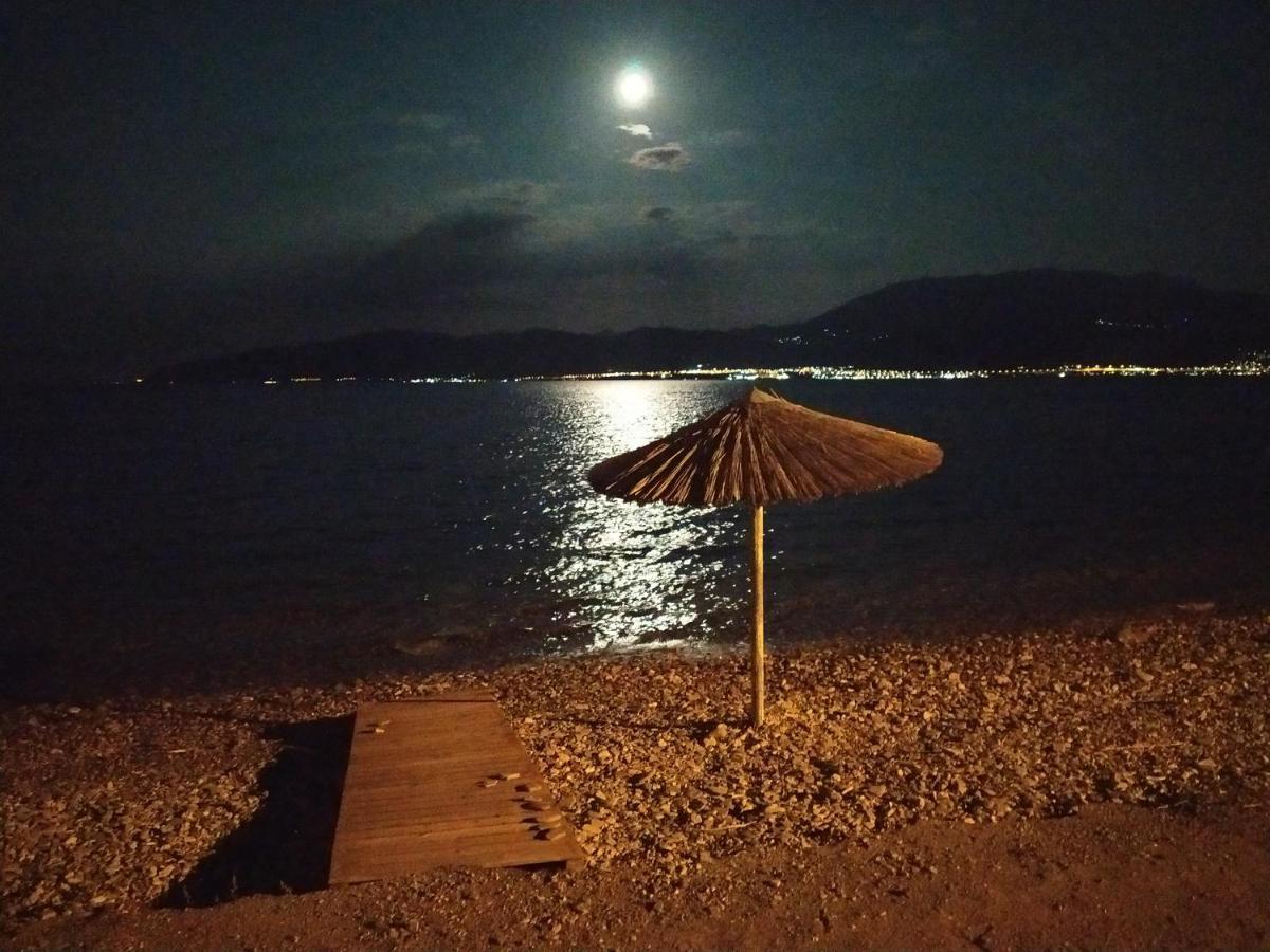 Nafpaktos Beach Apartment ห้อง รูปภาพ