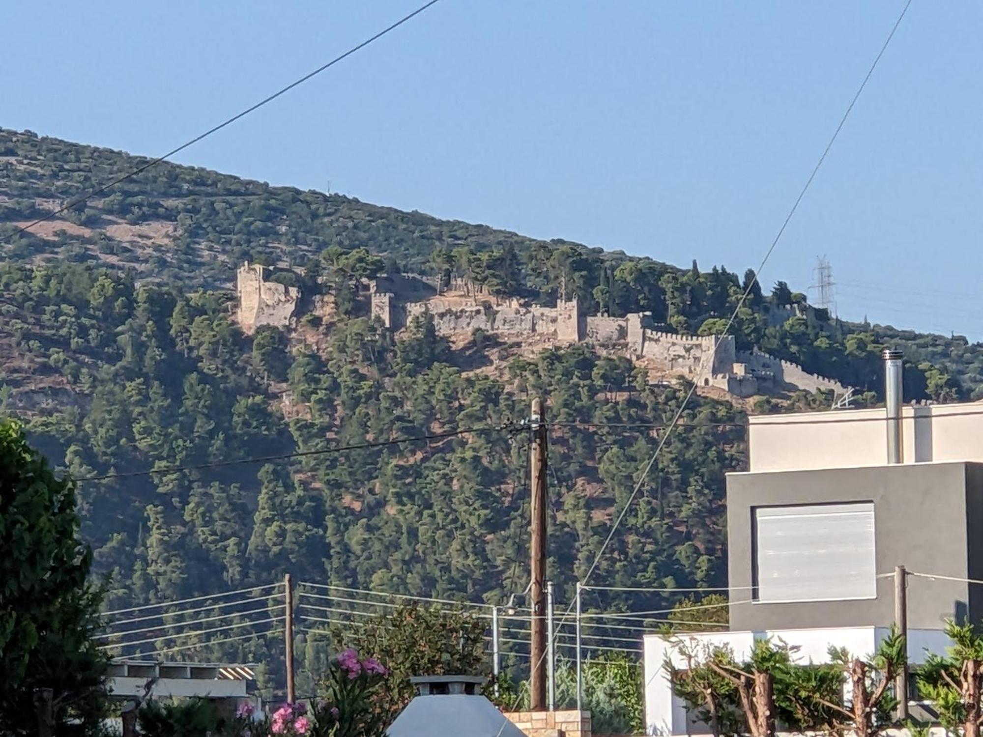 Nafpaktos Beach Apartment ภายนอก รูปภาพ